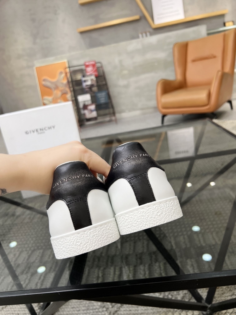 Givenchy Sneakers